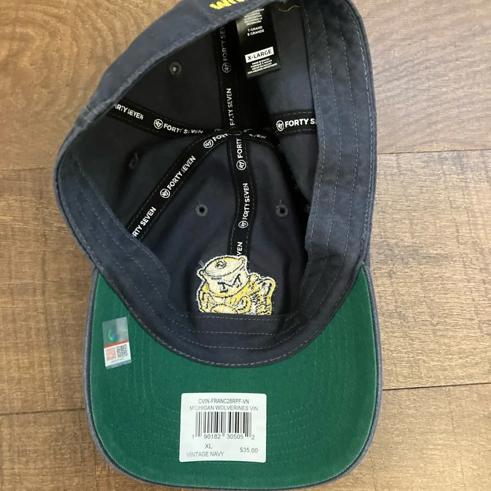 47 NWT Navy Michigan Wolverines Baseball Cap Embroidered Vault Mascot